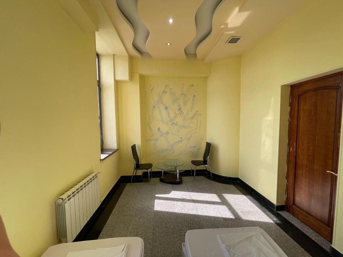 Joy Hotel Apartament Yerevan Luaran gambar