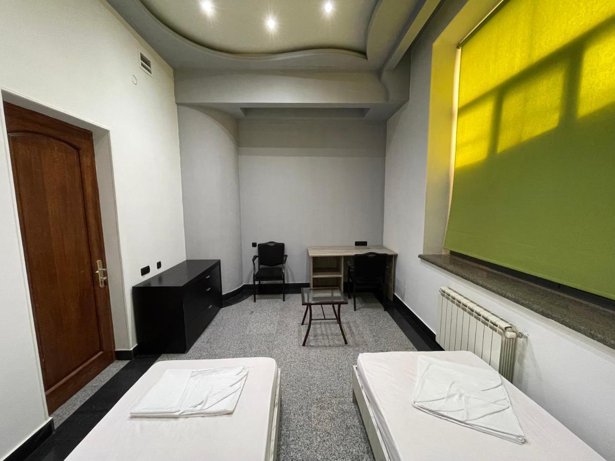 Joy Hotel Apartament Yerevan Luaran gambar