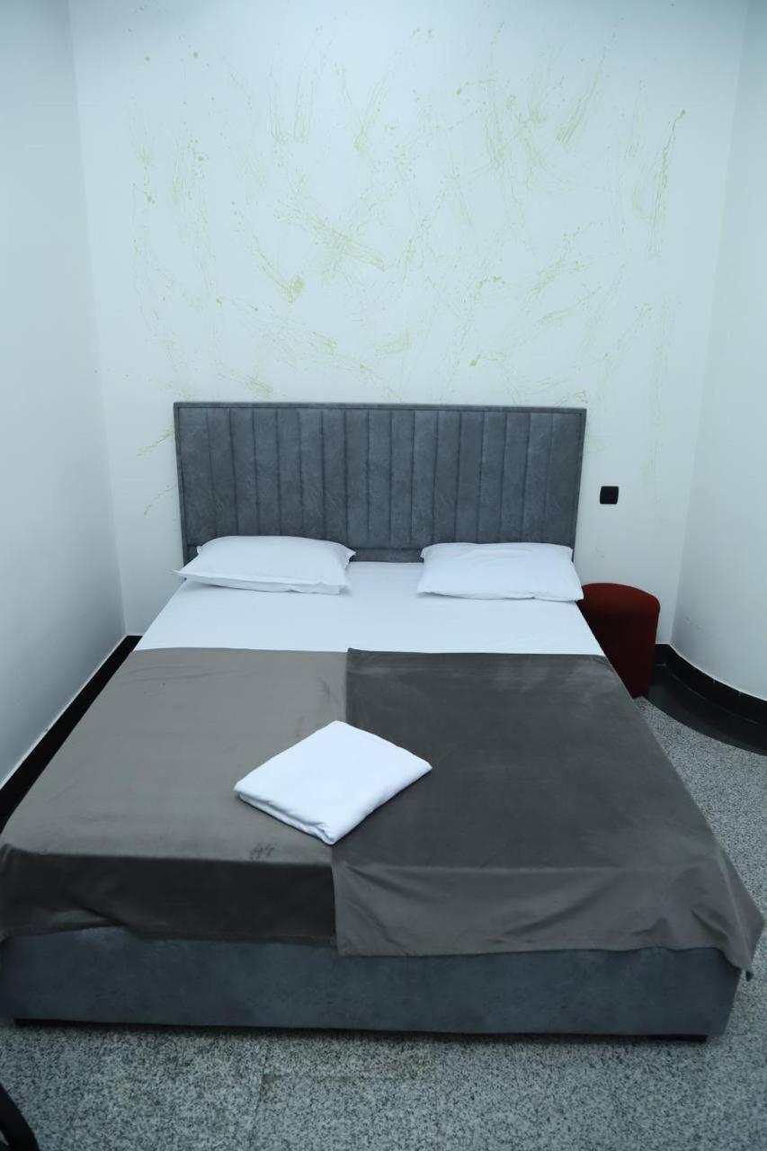 Joy Hotel Apartament Yerevan Luaran gambar
