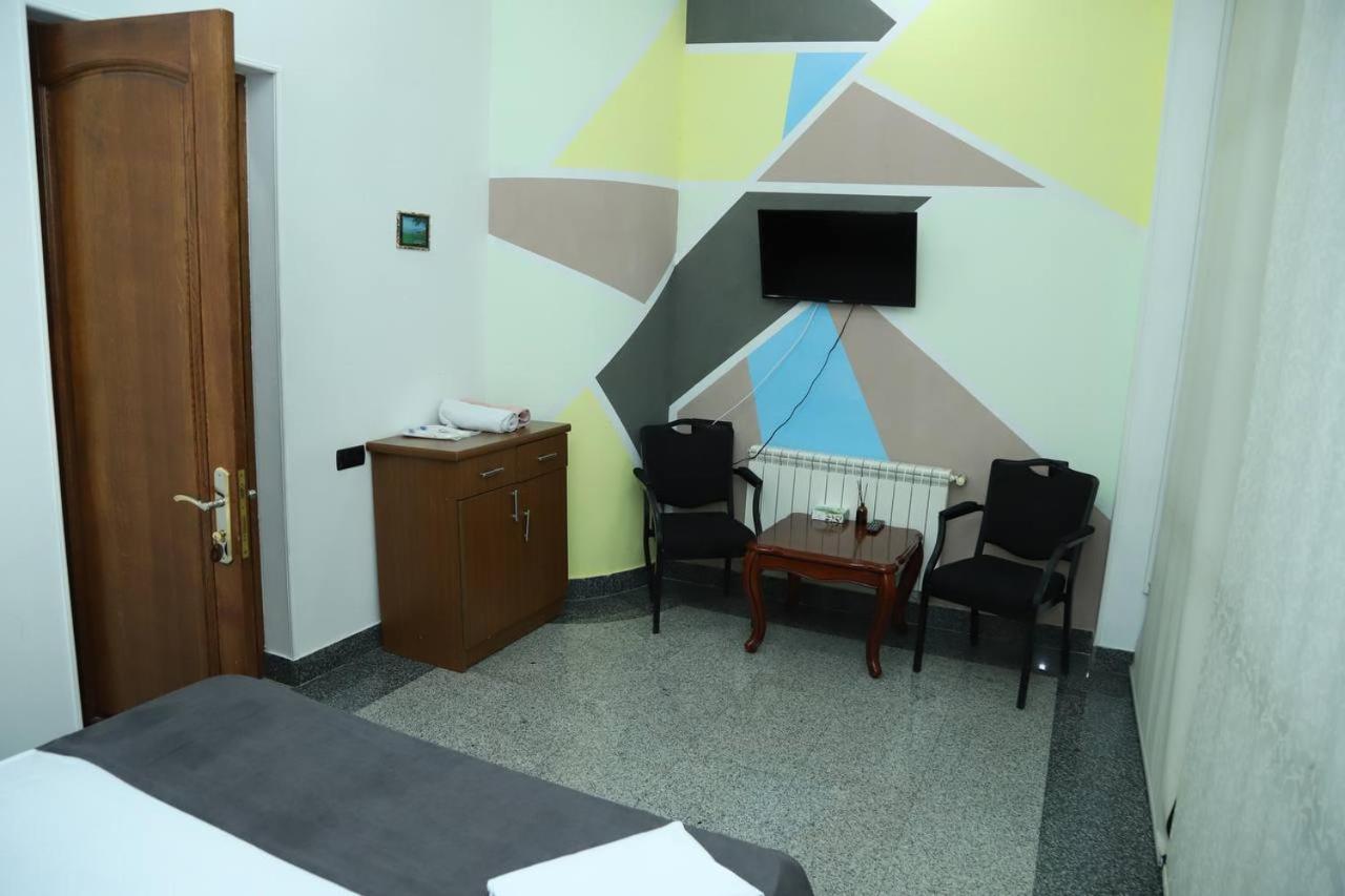 Joy Hotel Apartament Yerevan Luaran gambar